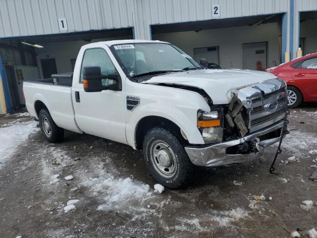 1FTNF2A57AEA92254 - 2010 FORD F250 SUPER DUTY WHITE photo 4