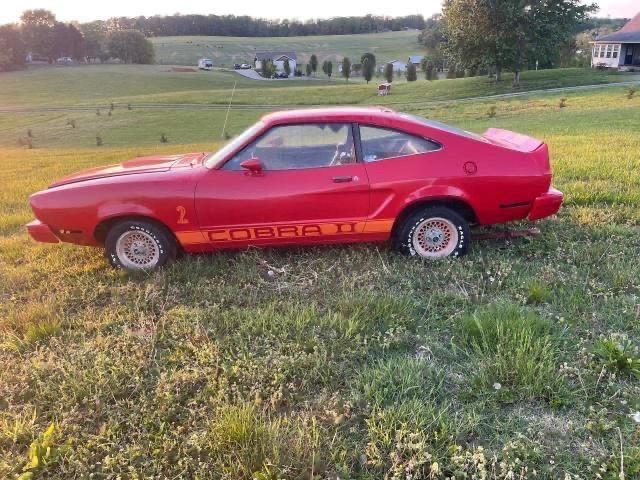 8F03F182544 - 1978 FORD MUSTANG RED photo 9