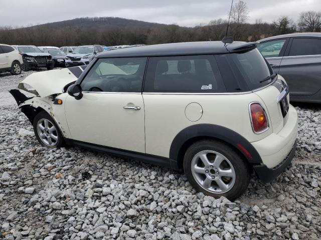 WMWMF3C56ATU79059 - 2010 MINI COOPER CREAM photo 2