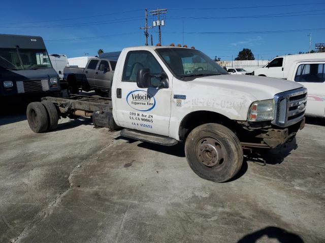 1FDAF56F3YED68680 - 2000 FORD F550 SUPER DUTY WHITE photo 4