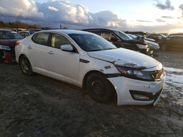 5XXGM4A76DG186931 - 2013 KIA OPTIMA LX WHITE photo 4