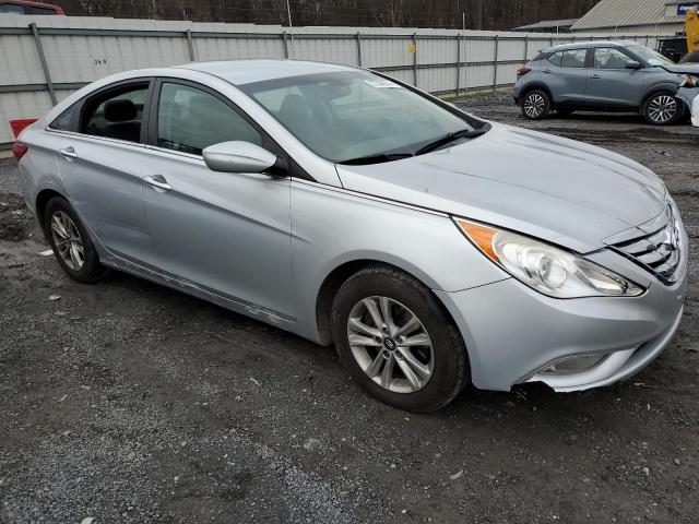 5NPEB4ACXDH714825 - 2013 HYUNDAI SONATA GLS SILVER photo 4