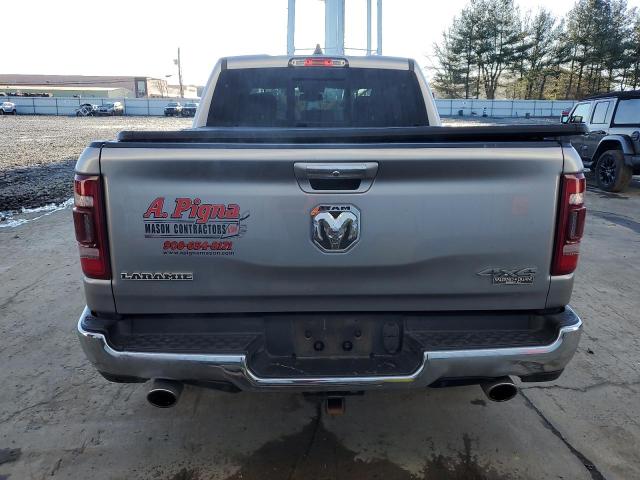 1C6SRFJT5KN654032 - 2019 RAM 1500 LARAMIE SILVER photo 6