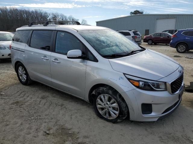 KNDMB5C1XH6290897 - 2017 KIA SEDONA LX SILVER photo 4