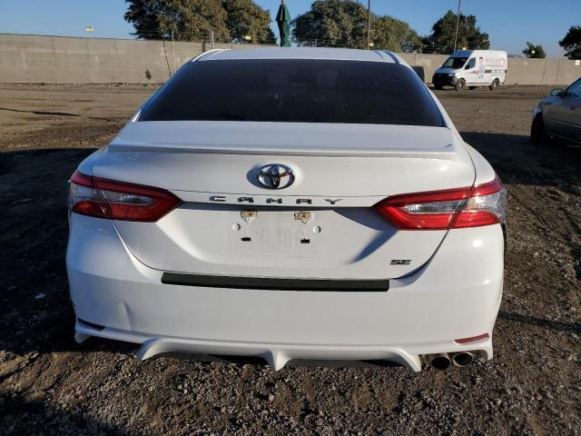 4T1B11HKXJU573866 - 2018 TOYOTA CAMRY L WHITE photo 6