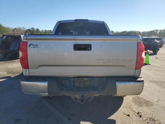 5TFEY5F11FX181735 - 2015 TOYOTA TUNDRA CREWMAX SR5 SILVER photo 6