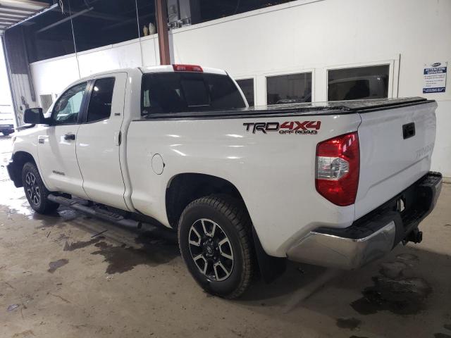 5TFUW5F14GX556214 - 2016 TOYOTA TUNDRA DOUBLE CAB SR/SR5 WHITE photo 2