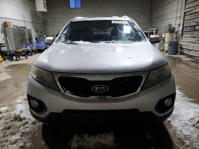 5XYKU4A14BG051588 - 2011 KIA SORENTO EX SILVER photo 5