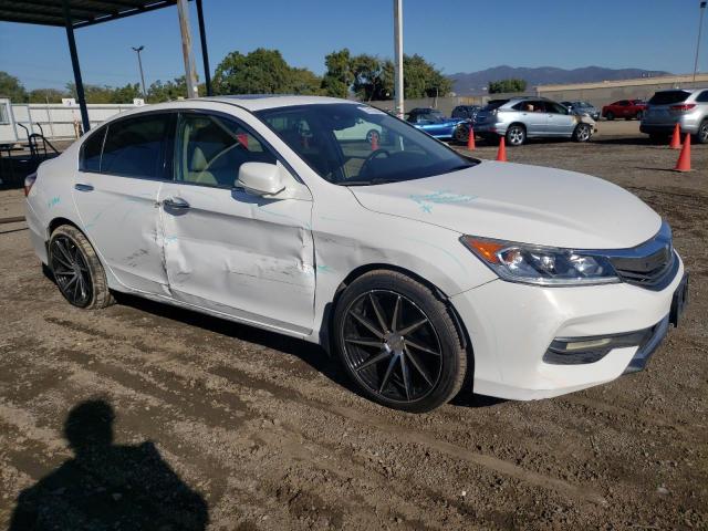 1HGCR3F02GA005380 - 2016 HONDA ACCORD EXL WHITE photo 4