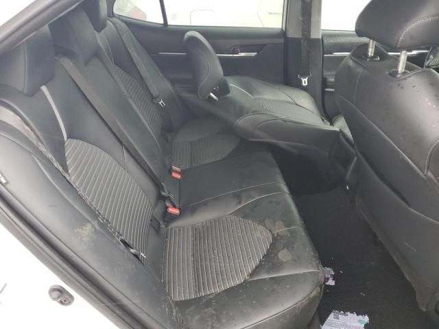 4T1G11AK8PU794956 - 2023 TOYOTA CAMRY SE NIGHT SHADE WHITE photo 10