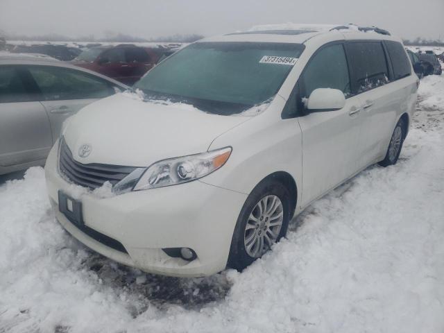 2017 TOYOTA SIENNA XLE, 