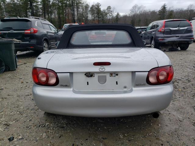 JM1NB353730304807 - 2003 MAZDA MX-5 MIATA BASE SILVER photo 6