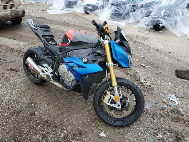 WB10D120XGZ696604 - 2016 BMW S 1000 R BLUE photo 1