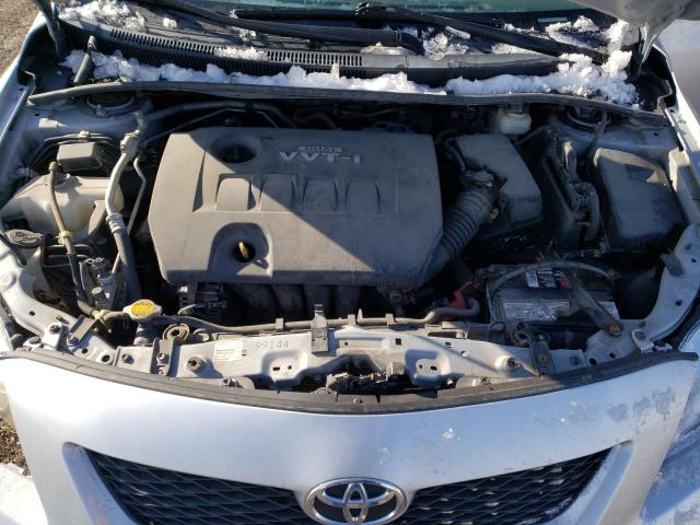 2T1BU4EEXAC233741 - 2010 TOYOTA COROLLA BASE SILVER photo 11