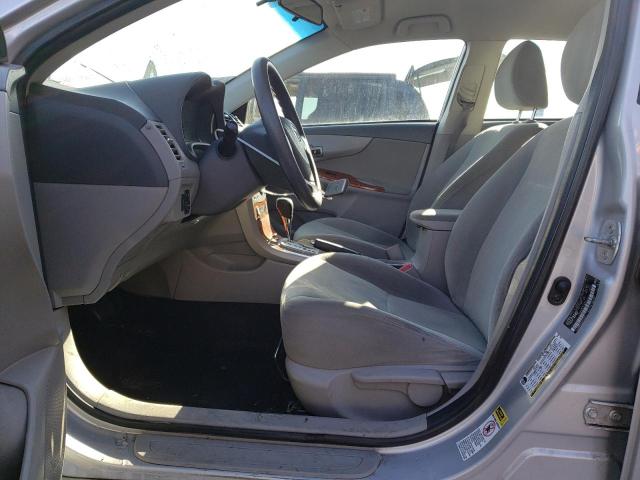 2T1BU4EEXAC233741 - 2010 TOYOTA COROLLA BASE SILVER photo 7
