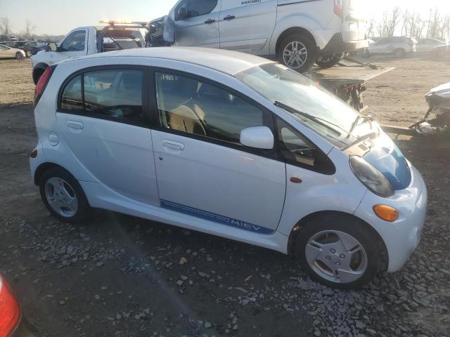 JA3215H12CU021041 - 2012 MITSUBISHI I MIEV ES WHITE photo 4