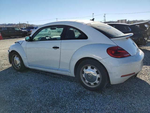 3VWF17AT6GM631302 - 2016 VOLKSWAGEN BEETLE 1.8T WHITE photo 2