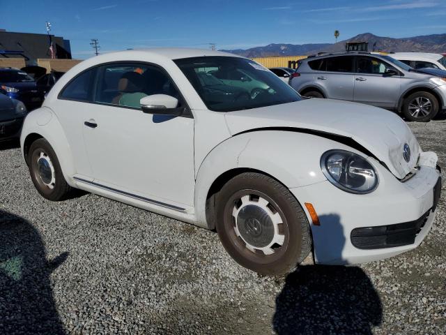 3VWF17AT6GM631302 - 2016 VOLKSWAGEN BEETLE 1.8T WHITE photo 4