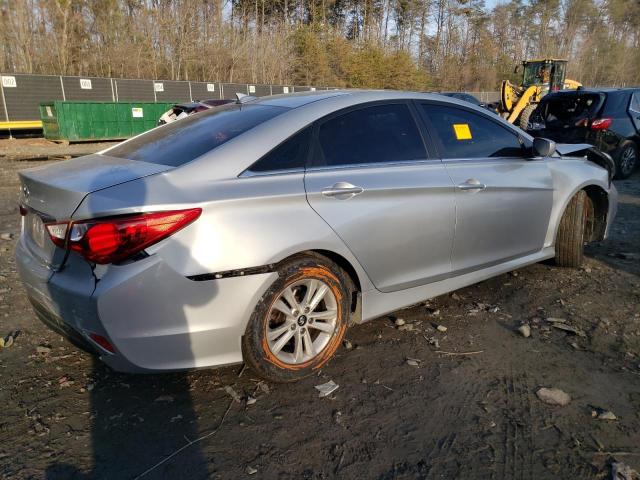 5NPEB4AC7EH878762 - 2014 HYUNDAI SONATA GLS SILVER photo 3