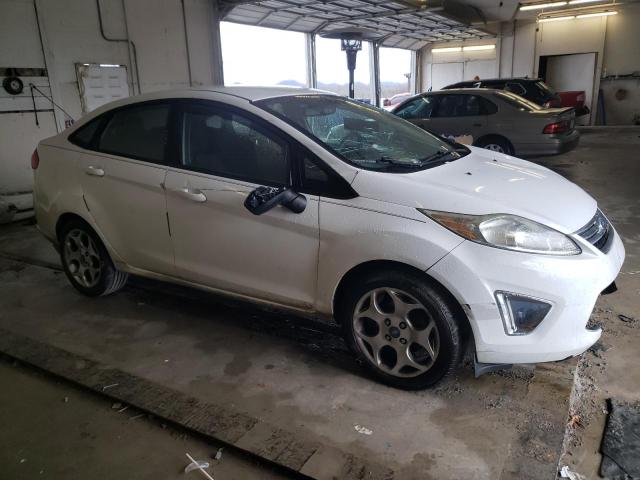 3FADP4CJ1CM103928 - 2012 FORD FIESTA SEL WHITE photo 4