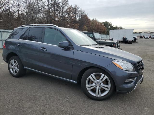 4JGDA5HB3DA152464 - 2013 MERCEDES-BENZ ML 350 4MATIC GRAY photo 4