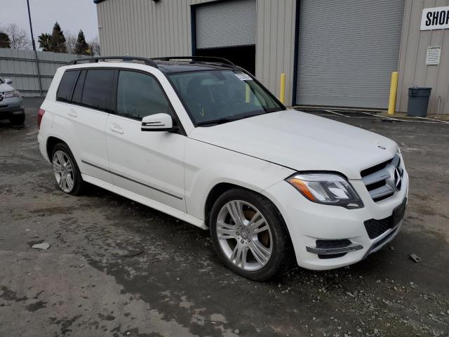 WDCGG8JB5FG377149 - 2015 MERCEDES-BENZ GLK 350 4MATIC WHITE photo 4