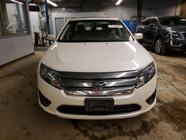 3FAHP0HA6CR390995 - 2012 FORD FUSION SE WHITE photo 5