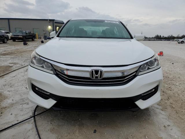 1HGCR2F7XGA087107 - 2016 HONDA ACCORD EX WHITE photo 5