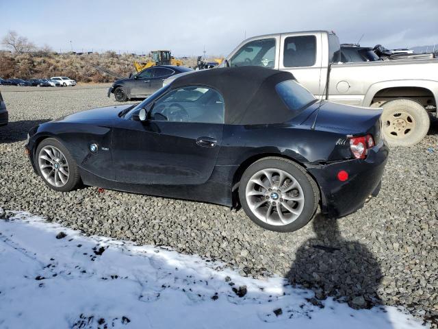 4USBT33515LR71453 - 2005 BMW Z4 2.5 BLACK photo 2