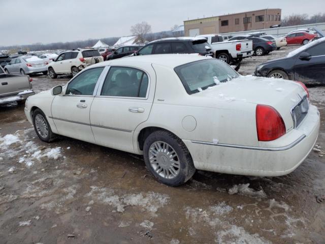 1LNHM83V06Y641409 - 2006 LINCOLN TOWN CAR DESIGNER WHITE photo 2