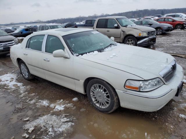 1LNHM83V06Y641409 - 2006 LINCOLN TOWN CAR DESIGNER WHITE photo 4