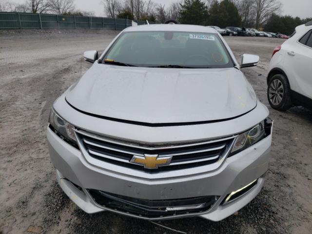 2G1125S36J9163304 - 2018 CHEVROLET IMPALA PREMIER SILVER photo 5