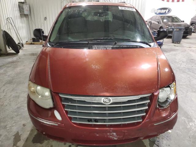 2A8GP64L46R738831 - 2006 CHRYSLER TOWN & COU LIMITED RED photo 5