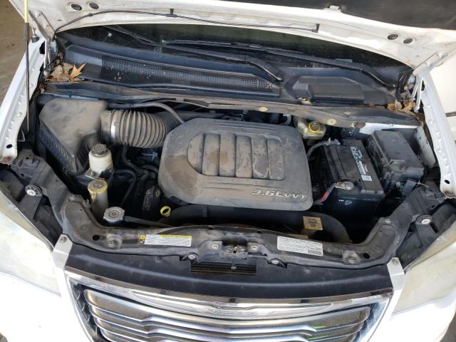 2C4RC1BG6DR508824 - 2013 CHRYSLER TOWN & COU TOURING WHITE photo 12