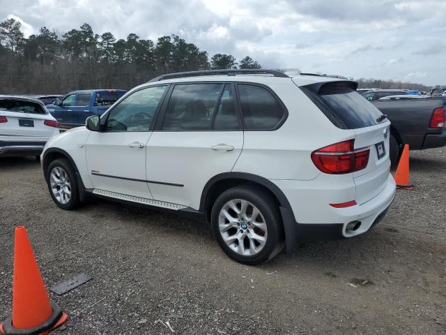 5UXZV4C54CL766631 - 2012 BMW X5 XDRIVE35I WHITE photo 2
