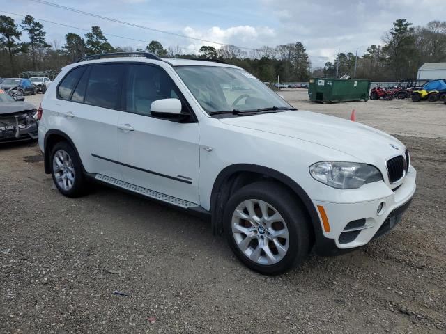 5UXZV4C54CL766631 - 2012 BMW X5 XDRIVE35I WHITE photo 4