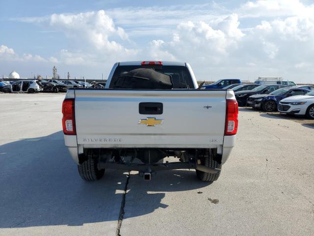 1GCRCSEC6JZ317324 - 2018 CHEVROLET SILVERADO C1500 LTZ WHITE photo 6