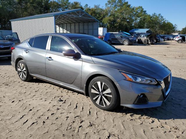 1N4BL4DV6MN369778 - 2021 NISSAN ALTIMA SV GRAY photo 4