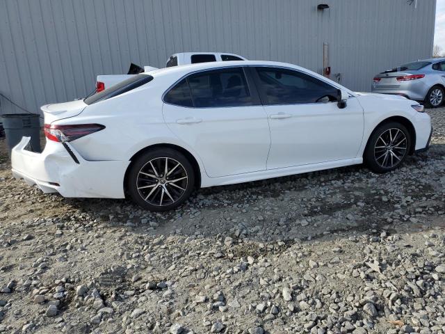 4T1T11AK5MU531723 - 2021 TOYOTA CAMRY SE WHITE photo 3