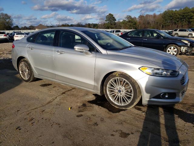 3FA6P0HD6GR128773 - 2016 FORD FUSION SE SILVER photo 4