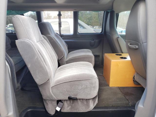 1GAZGPFG1G1170204 - 2016 CHEVROLET EXPRESS G3 LT WHITE photo 11