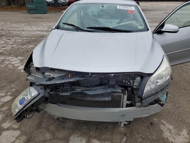 1G11C5SA1DF257131 - 2013 CHEVROLET MALIBU 1LT Srebrny zdjęcie 11
