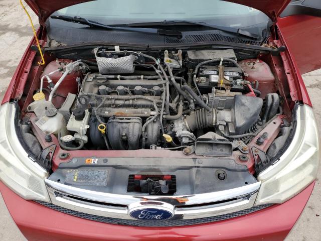 1FAHP3FNXAW295387 - 2010 FORD FOCUS SE RED photo 11