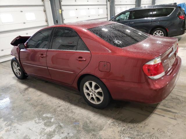 4T1BF30K55U089215 - 2005 TOYOTA CAMRY LE RED photo 2