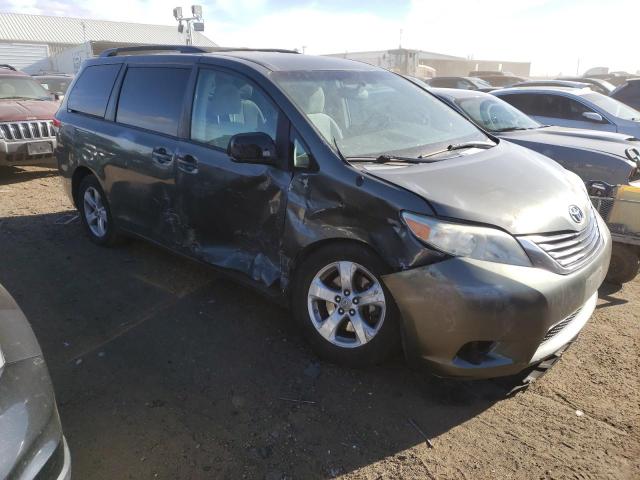 5TDKK3DC0CS185385 - 2012 TOYOTA SIENNA LE GRAY photo 4