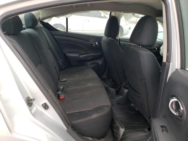 3N1CN7AP0KL842316 - 2019 NISSAN VERSA S SILVER photo 10