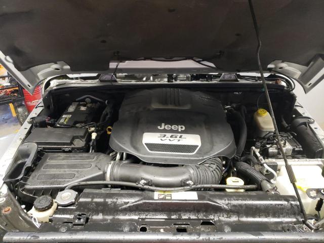 1C4BJWEGXCL253571 - 2012 JEEP WRANGLER U SAHARA SILVER photo 12