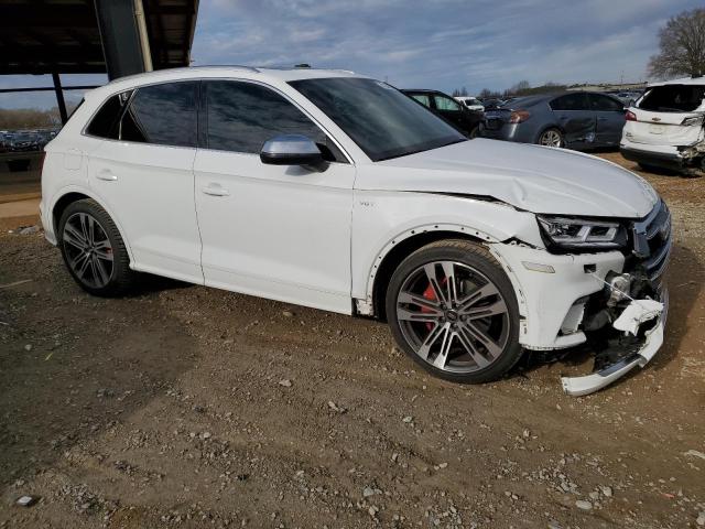 WA1C4BFY4J2015675 - 2018 AUDI SQ5 PRESTIGE WHITE photo 4