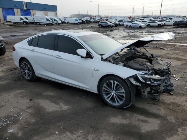 W04GP6SX7J1130192 - 2018 BUICK REGAL ESSENCE WHITE photo 4