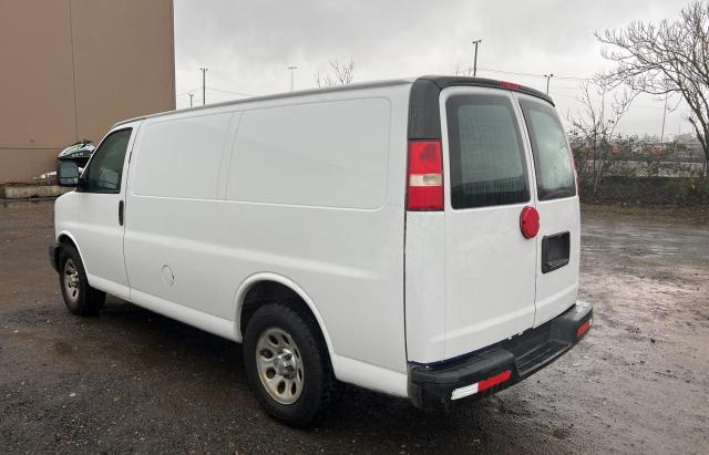 1GCSGAFX6D1168465 - 2013 CHEVROLET EXPRESS G1 WHITE photo 3